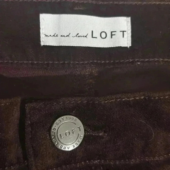 LOFT Burgundy Velvet Slim Pants Size 12P - Picture 2 of 8